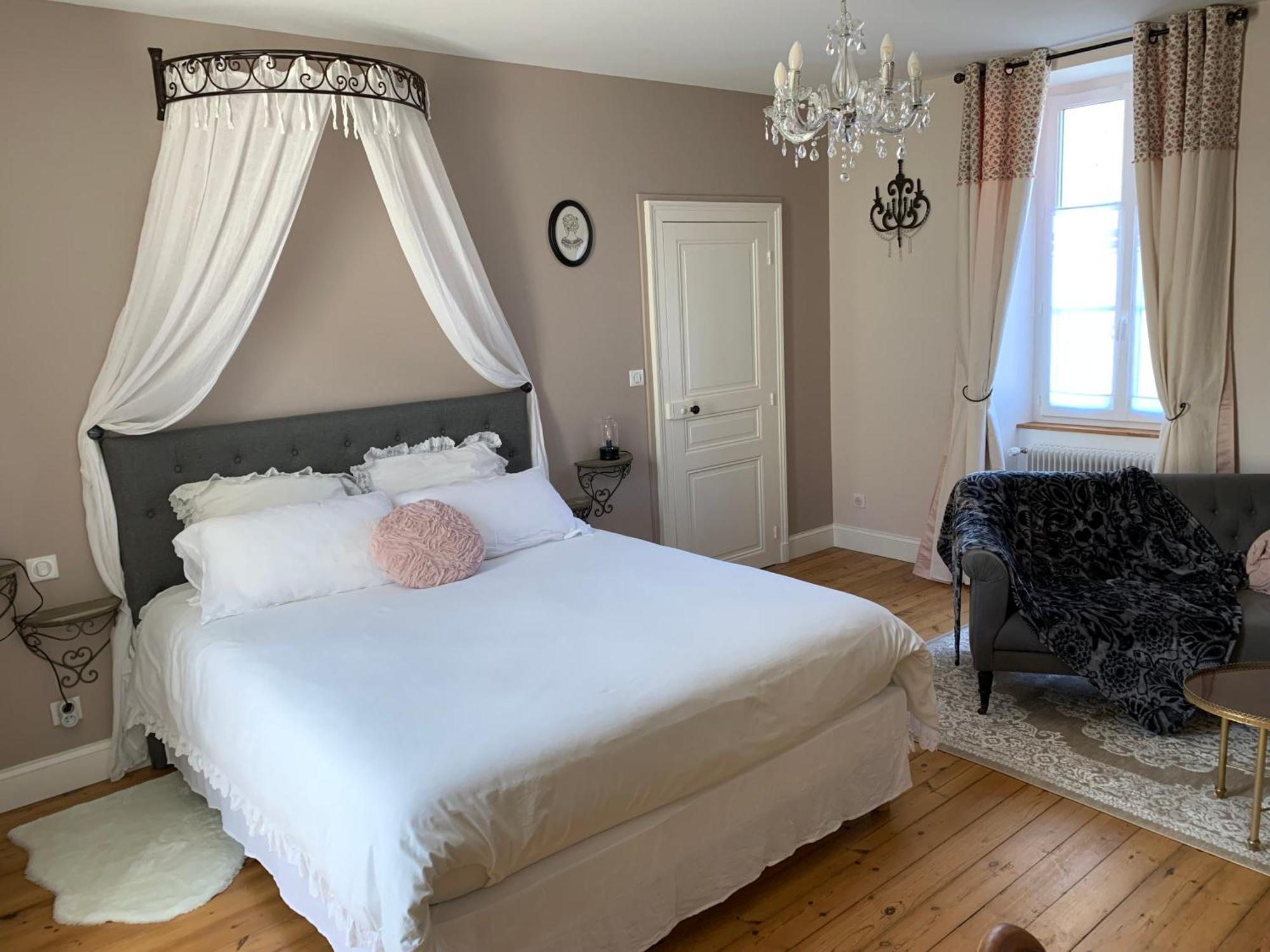 The Cool Lounge A Coulonges - Charente Bed & Breakfast ภายนอก รูปภาพ